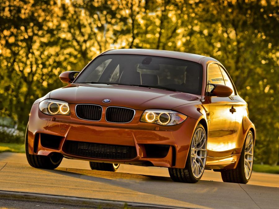  BMW 1-Series M Coupe 2011 года  (US) (фото 21 из 30)